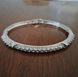 Elegant Silver Bracelet with Crystal Accents